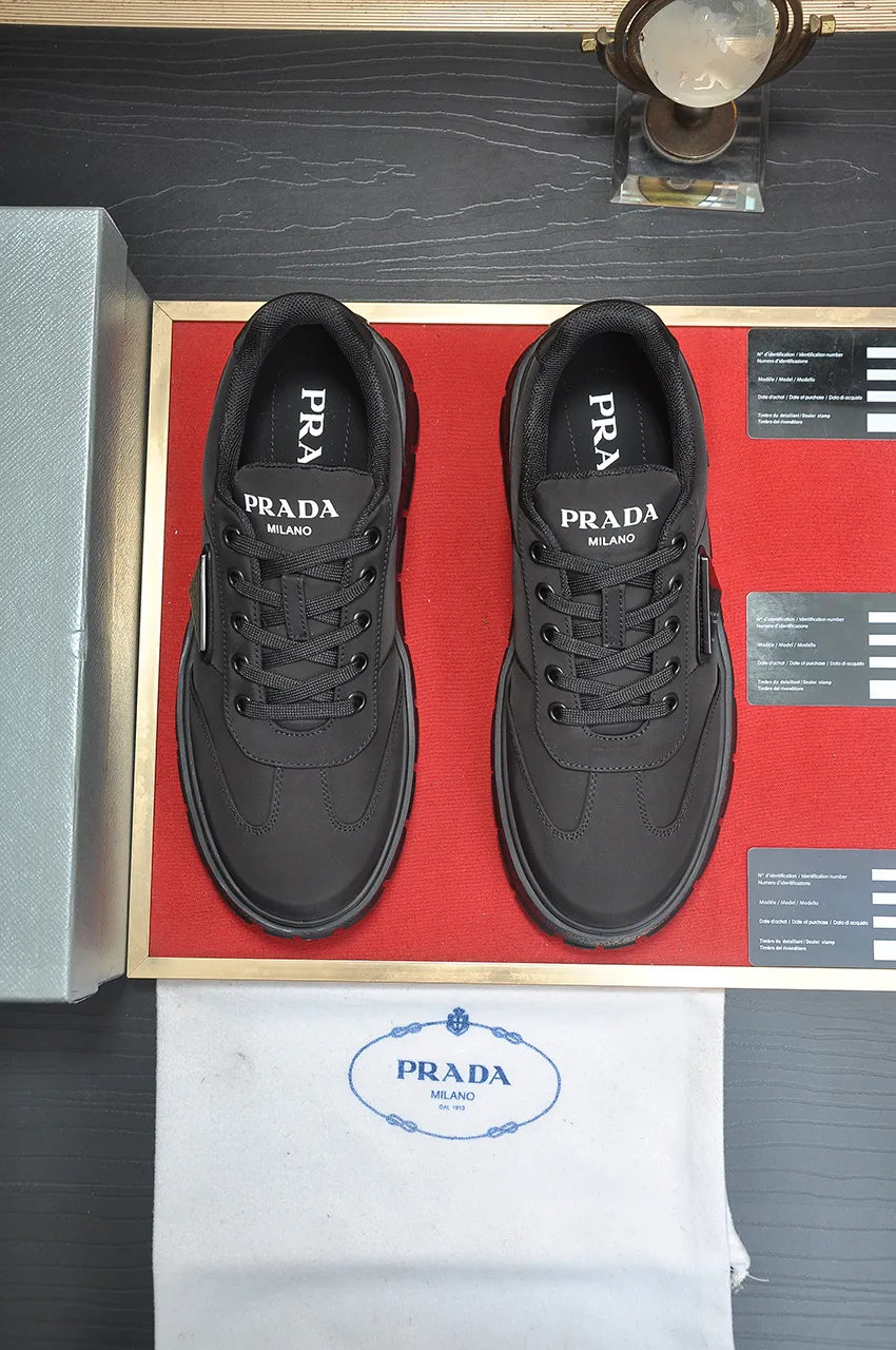 Men's shoes 💰580💶 [PRADA] Top original items, new seasonal styles, high-quality original items, top-grade high-mercerized cowhide combined with original breathable fabric + imported glue, imported stretch fabric inside with original cowhide feet, original thick outsole! Quality guaranteed! Code 38-45 (45 customized)